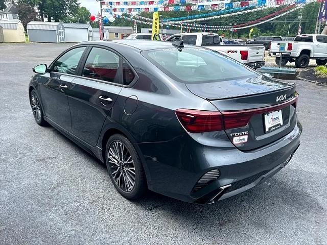 Photo of 2022 Gravity Grey Pearl Kia Forte