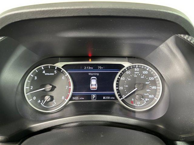 Photo of 2024 Aspen White Tricoat/Super Black Nissan Sentra