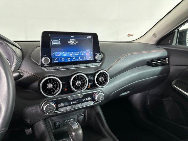Photo of 2024 Aspen White Tricoat/Super Black Nissan Sentra