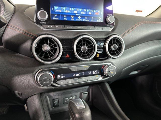 Photo of 2024 Aspen White Tricoat/Super Black Nissan Sentra