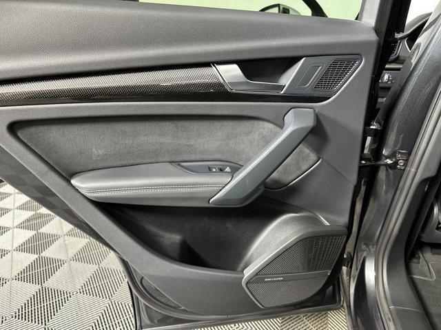 Photo of 2023 Daytona Gray Pearl Effect Audi SQ5