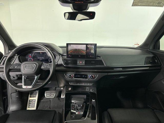 Photo of 2023 Daytona Gray Pearl Effect Audi SQ5