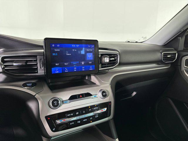 Photo of 2023 Red Ford Explorer