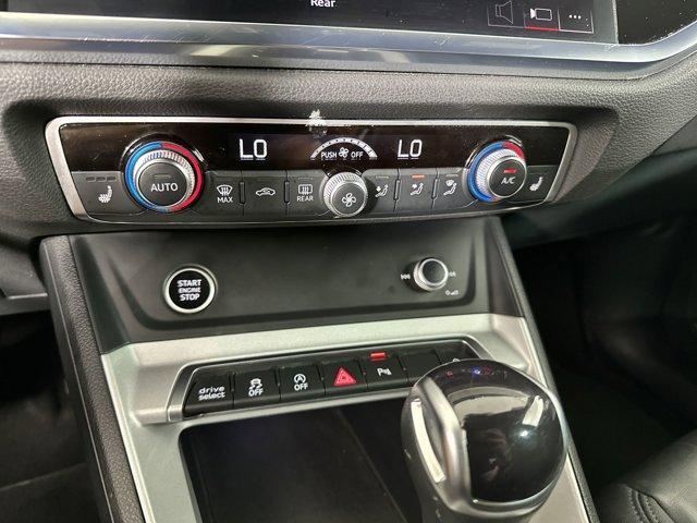 Photo of 2023 White Audi Q3