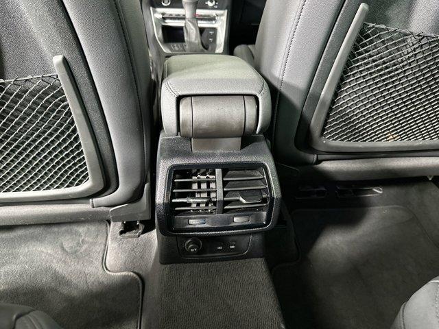 Photo of 2023 White Audi Q3