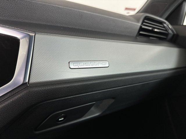 Photo of 2023 White Audi Q3