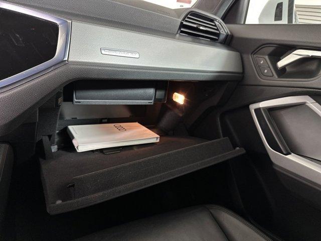 Photo of 2023 White Audi Q3