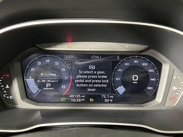 Photo of 2023 White Audi Q3