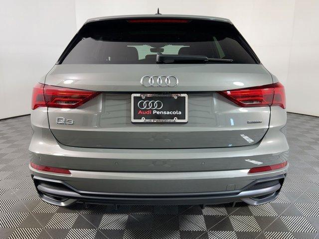Photo of 2022 Chronos Gray Metallic Audi Q3