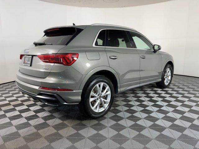 Photo of 2022 Chronos Gray Metallic Audi Q3