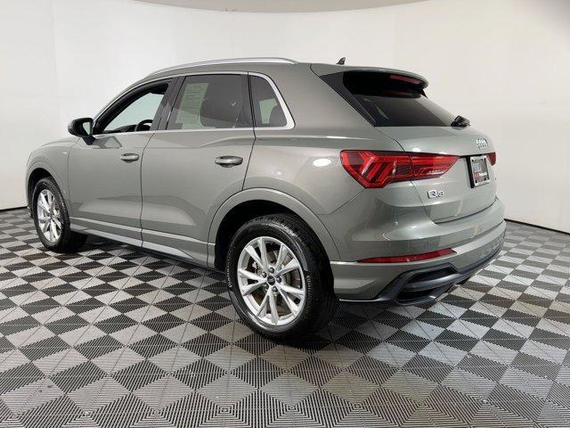 Photo of 2022 Chronos Gray Metallic Audi Q3