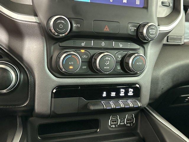Photo of 2022 Diamond Black Crystal Pearlcoat RAM 1500
