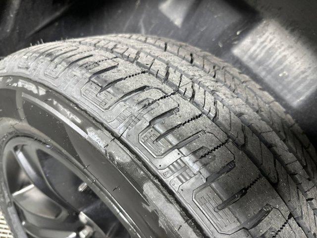 Photo of 2022 Diamond Black Crystal Pearlcoat RAM 1500