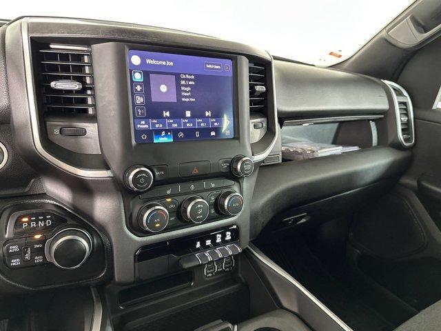 Photo of 2022 Diamond Black Crystal Pearlcoat RAM 1500