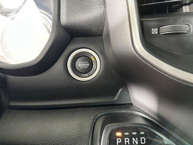 Photo of 2022 Diamond Black Crystal Pearlcoat RAM 1500