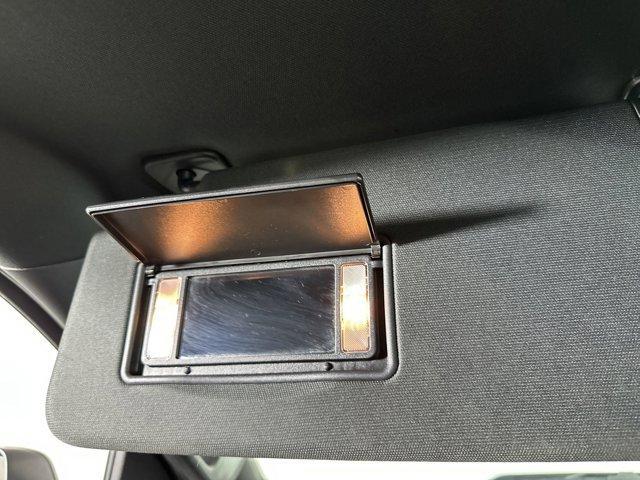 Photo of 2022 Diamond Black Crystal Pearlcoat RAM 1500