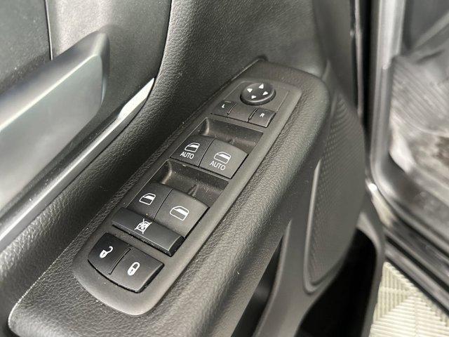 Photo of 2022 Diamond Black Crystal Pearlcoat RAM 1500