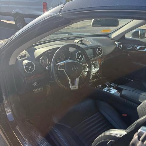 Photo of 2015 Black Mercedes-Benz SL-Class
