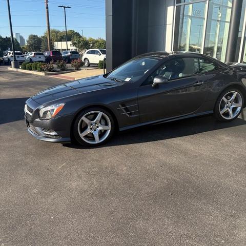 Photo of 2015 Black Mercedes-Benz SL-Class