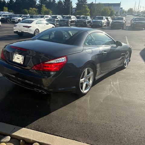 Photo of 2015 Black Mercedes-Benz SL-Class