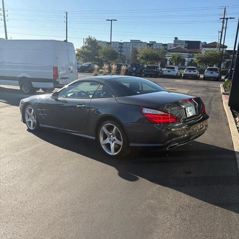 Photo of 2015 Black Mercedes-Benz SL-Class