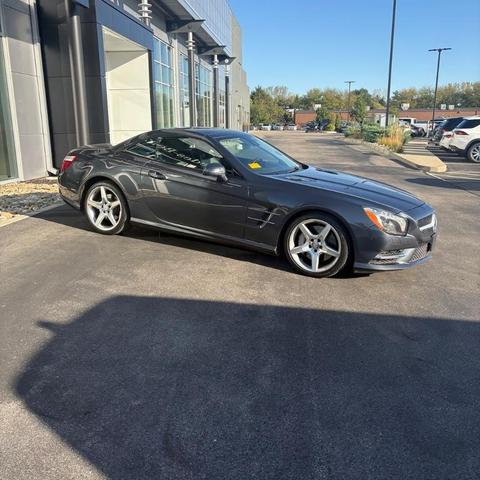 Photo of 2015 Black Mercedes-Benz SL-Class