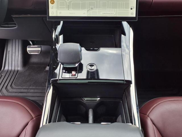 Photo of 2024 Eiger Grey Land Rover Range Rover Sport