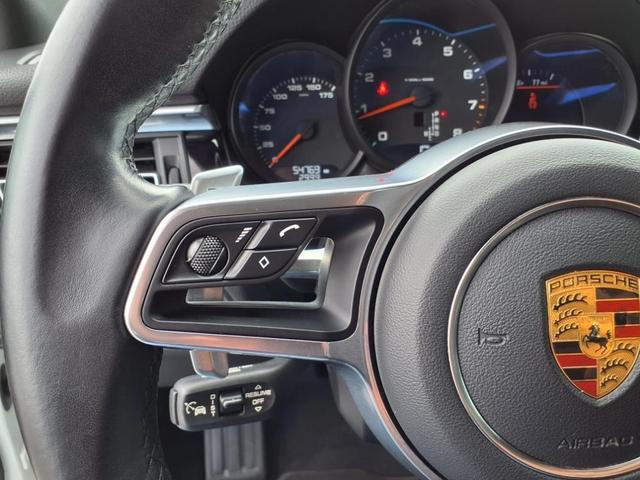 Photo of 2021 White Porsche Macan