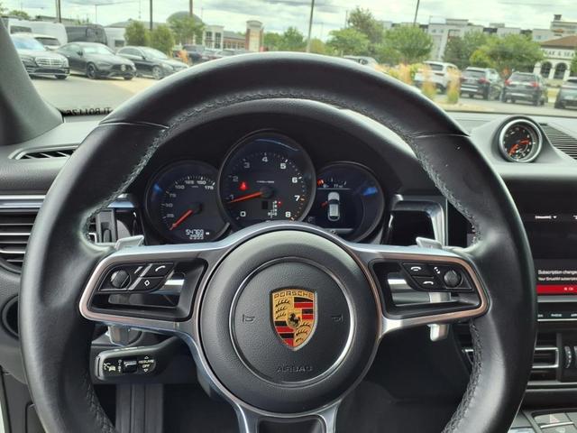 Photo of 2021 White Porsche Macan