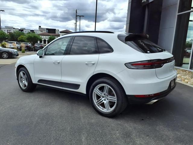 Photo of 2021 White Porsche Macan