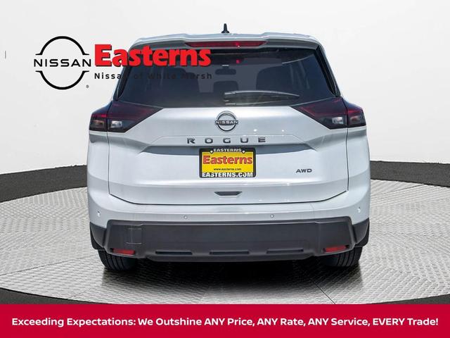 Photo of 2025 Everest White P Nissan Rogue