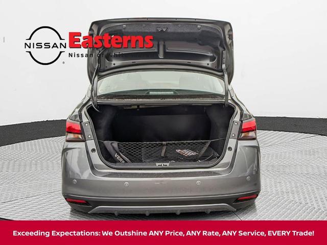 Photo of 2025 Gun Metallic Nissan Versa