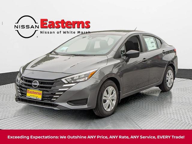 Photo of 2025 Gun Metallic Nissan Versa