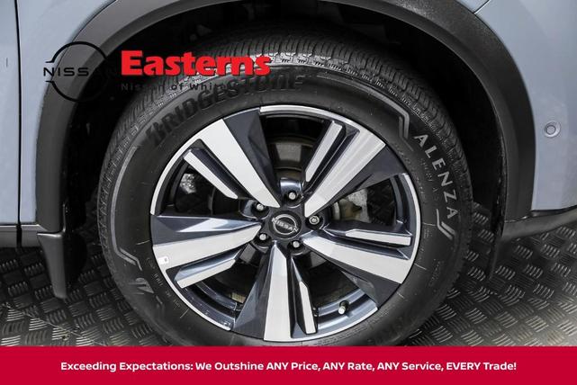Photo of 2023 Boulder Gray Pearl Nissan Rogue