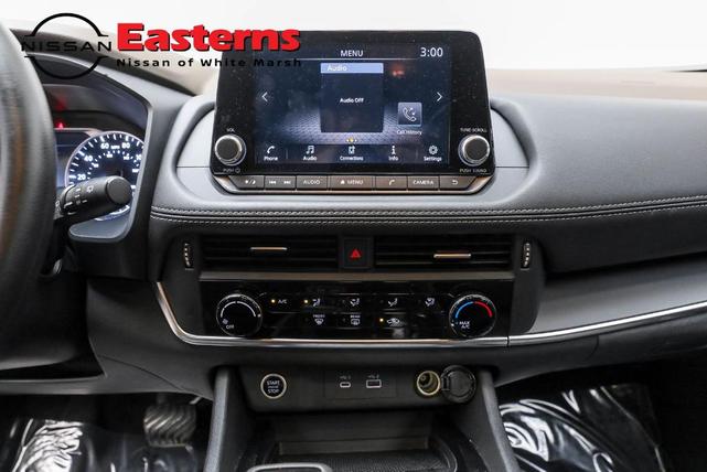 Photo of 2022 Scarlet Ember Tintcoat Nissan Rogue