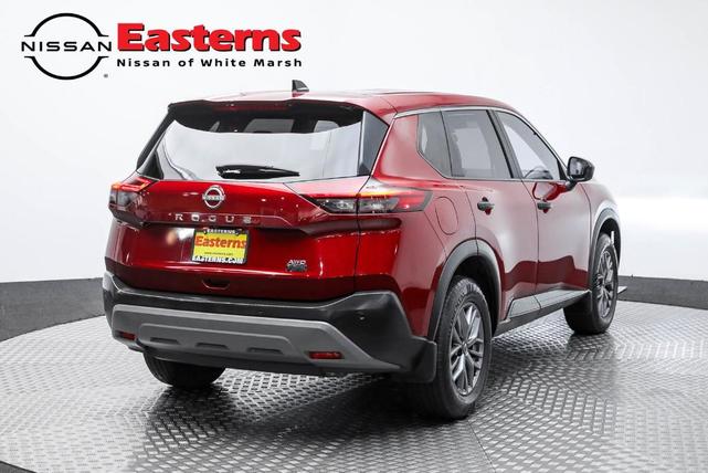 Photo of 2022 Scarlet Ember Tintcoat Nissan Rogue