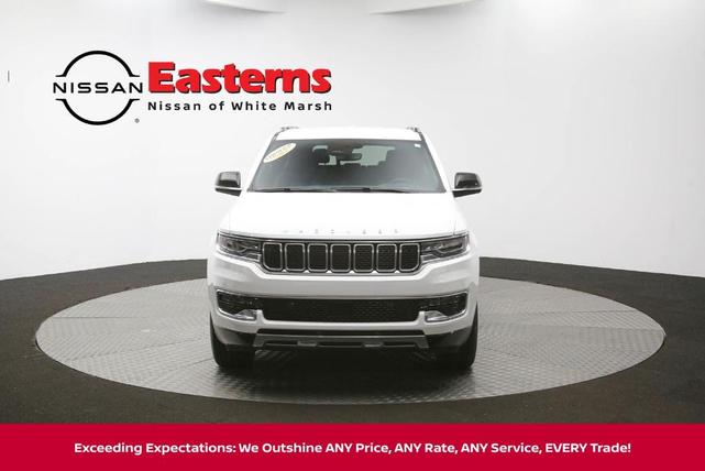 Photo of 2023 Bright White Clearcoat Jeep Wagoneer