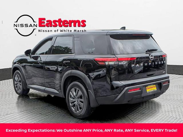 Photo of 2024 Black Nissan Pathfinder