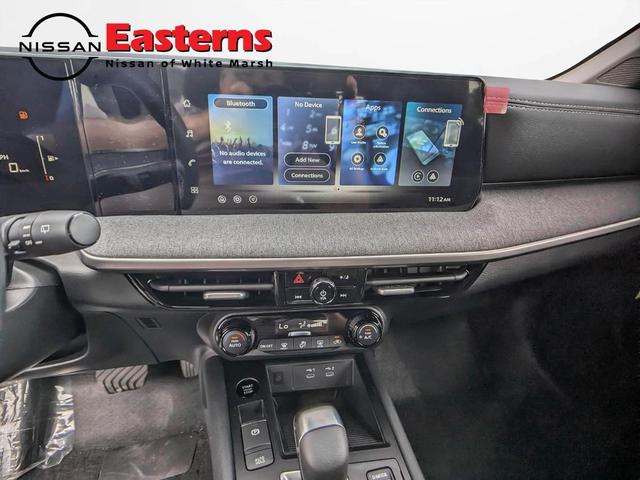 Photo of 2026 Gun Metallic Nissan Kicks