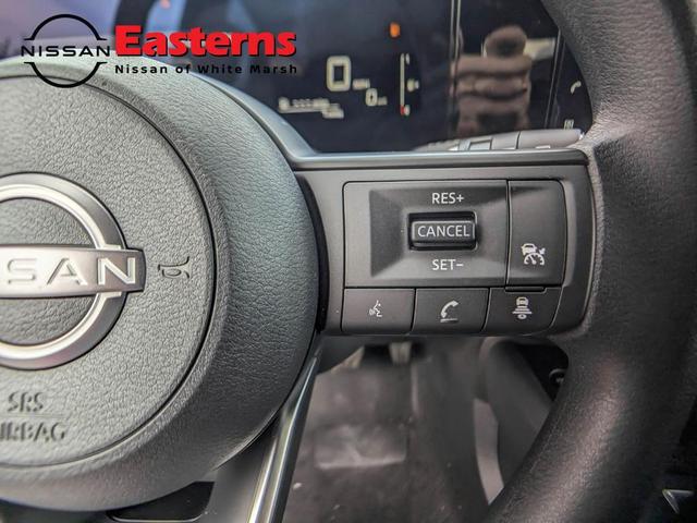 Photo of 2026 Gun Metallic Nissan Kicks