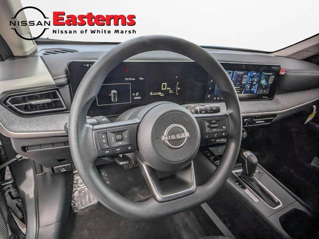 Photo of 2026 Gun Metallic Nissan Kicks