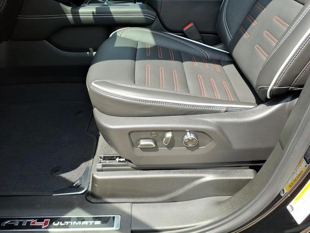Photo of 2025 Onyx Black GMC Yukon