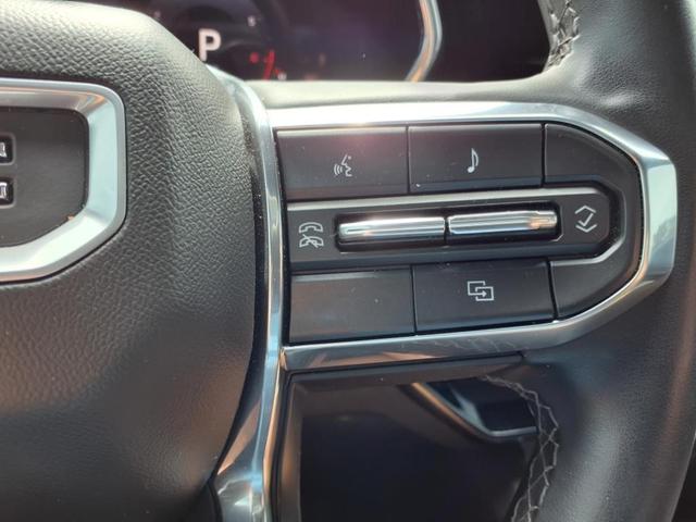 Photo of 2024 Summit White GMC Canyon