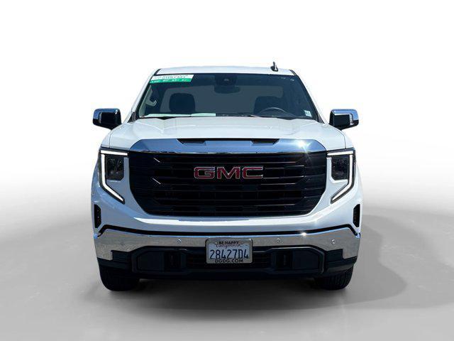 Photo of 2024 Summit White GMC Sierra 1500