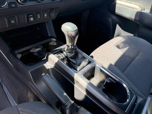 Photo of 2018 Blazing Blue Pearl Toyota Tacoma