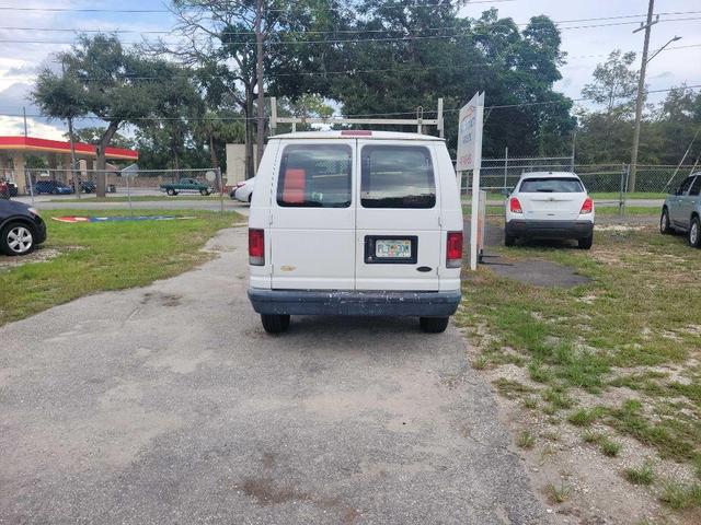 Photo of 2003 White Ford E250