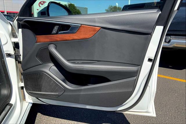 Photo of 2022 Glacier White Metallic Audi A4