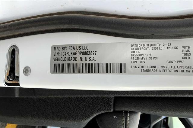 Photo of 2023 Bright White Clearcoat Jeep Grand Cherokee L