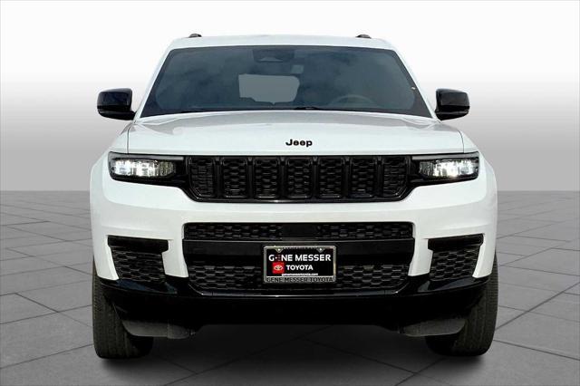 Photo of 2023 Bright White Clearcoat Jeep Grand Cherokee L