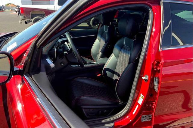 Photo of 2019 Havana Red Genesis G70